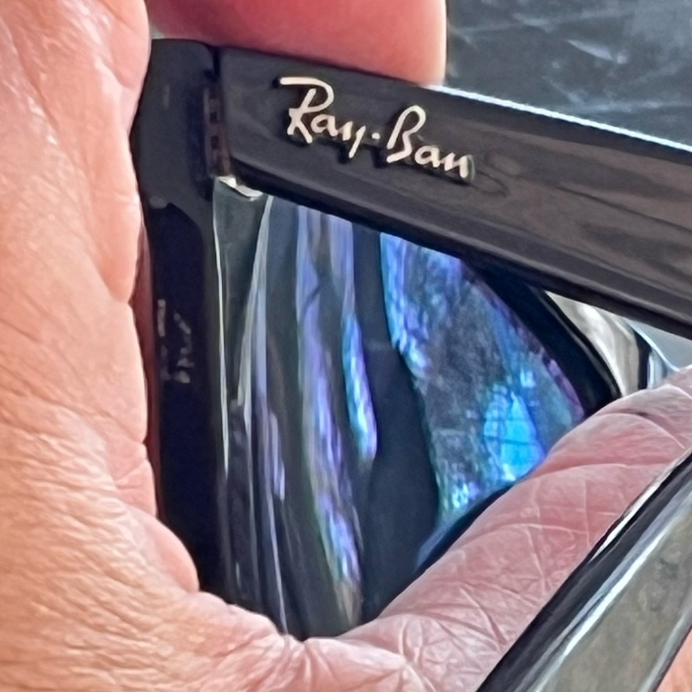 Ray-Ban Wayfarer Black Sunglasses With New Polarized Mirrored Lenses